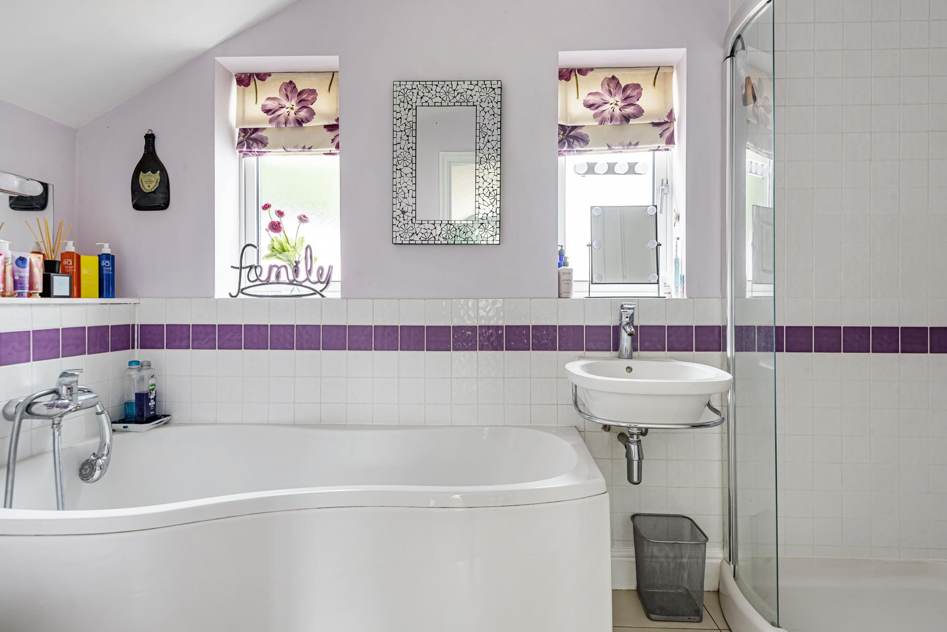 Detached House for sale with 7 bedrooms, Warren Drive, Kingswood Fine & Country