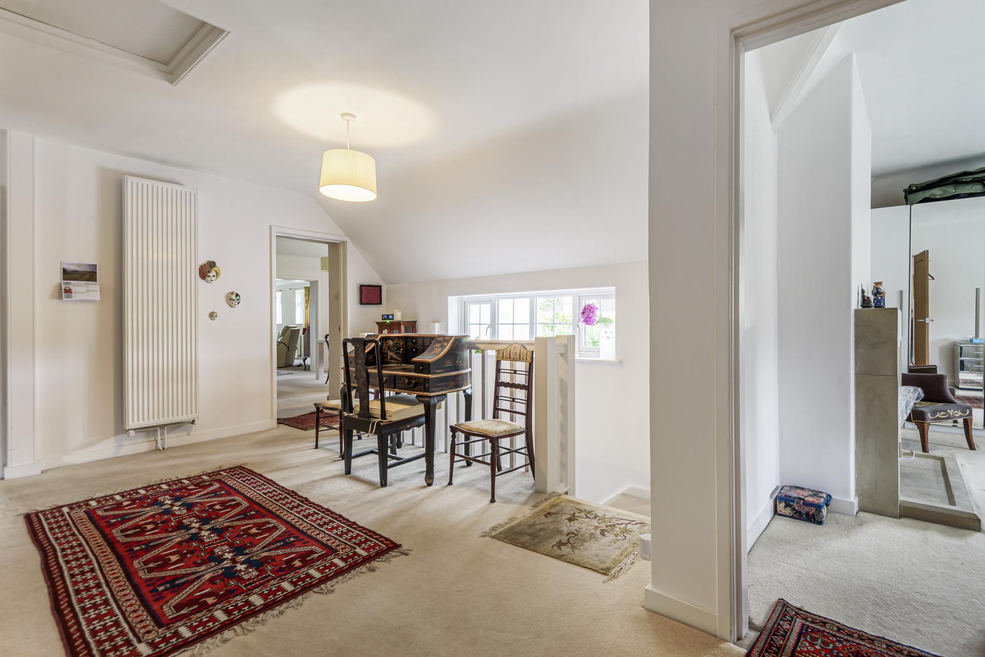 Detached House for sale with 7 bedrooms, Warren Drive, Kingswood Fine & Country