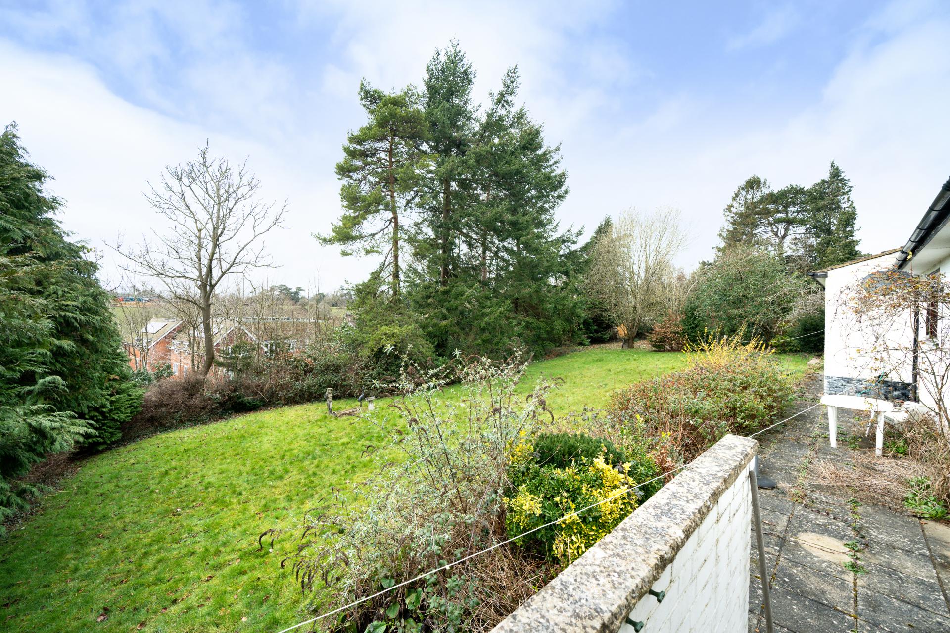 Detached Bungalow for sale with 3 bedrooms, Furze Hill, Kingswood