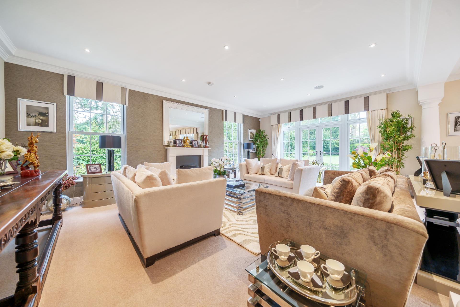 Detached House for sale with 7 bedrooms, Woodland Way, Kingswood Fine