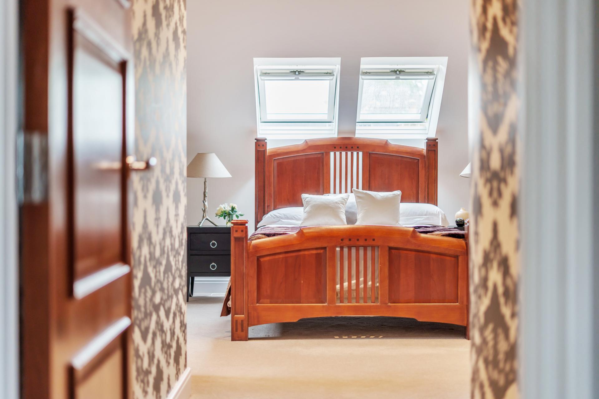 Detached House for sale with 7 bedrooms, Woodland Way, Kingswood Fine