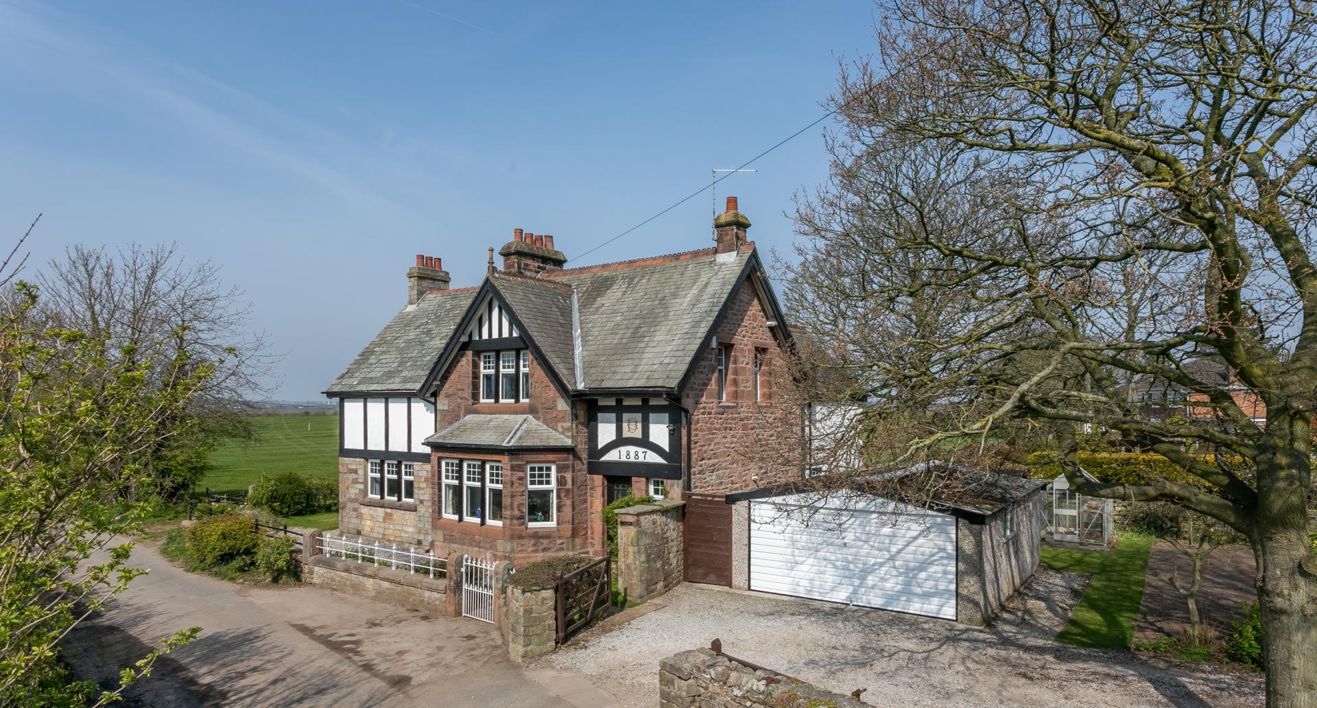 5 bedroom Detached House for sale in Aldcliffe, Lancaster