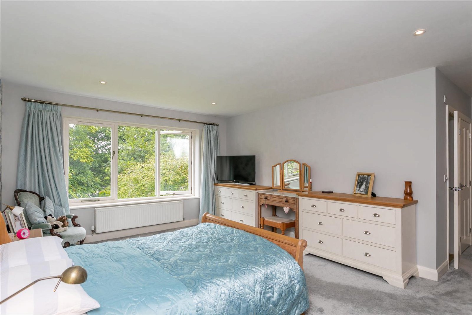 Detached House for sale with 7 bedrooms, Oatlands, Haverbreaks Road