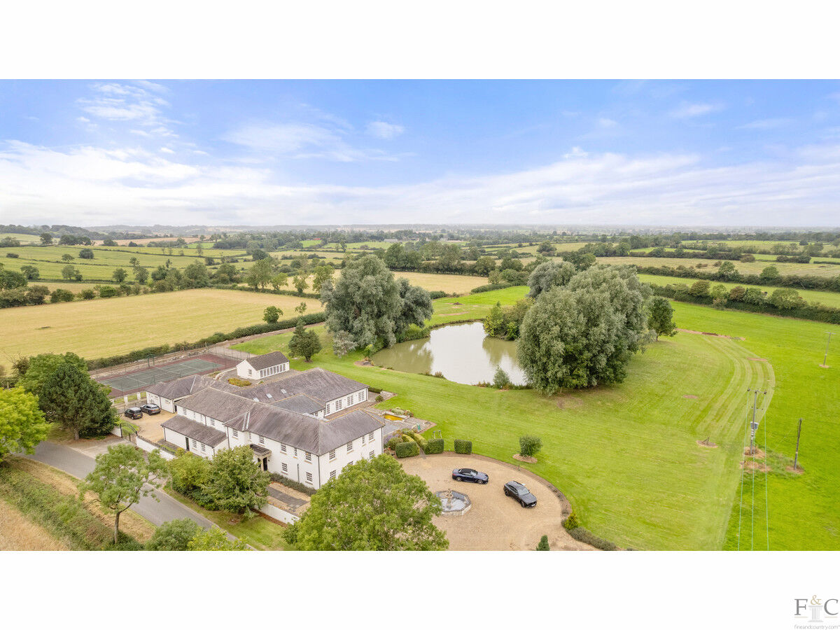 Detached House for sale with 8 bedrooms, Arnesby Road, Shearsby Fine