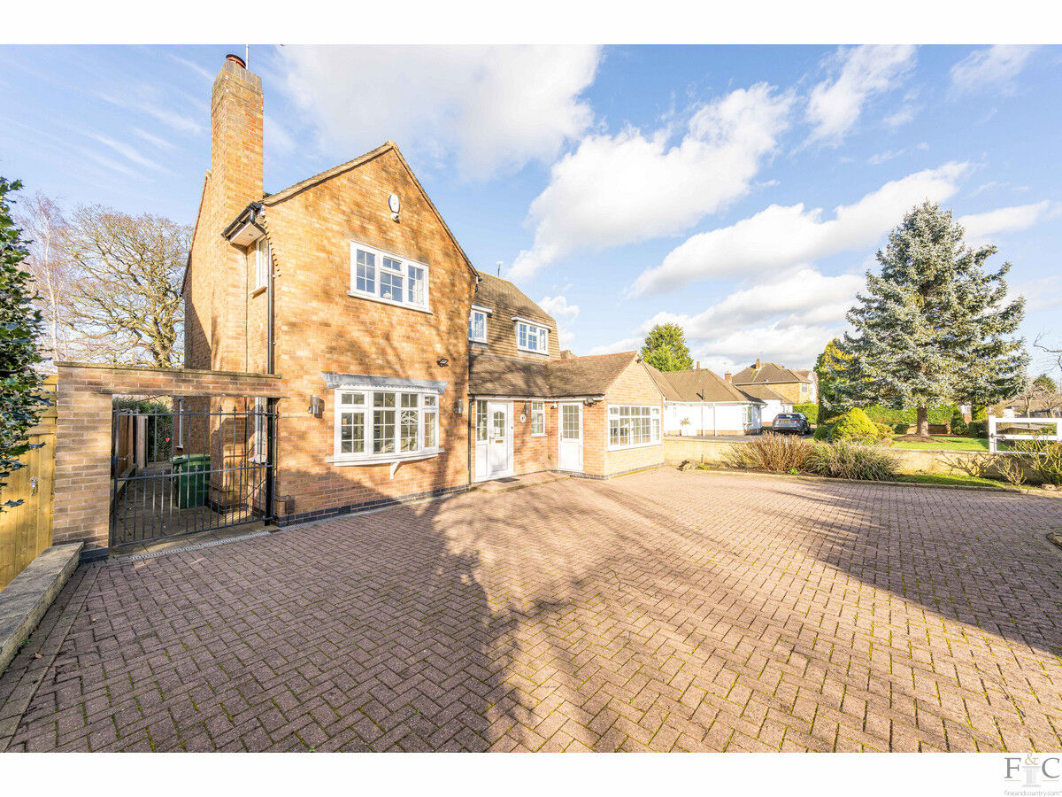 Detached House for sale with 4 bedrooms, The Fairway, Leicester Fine