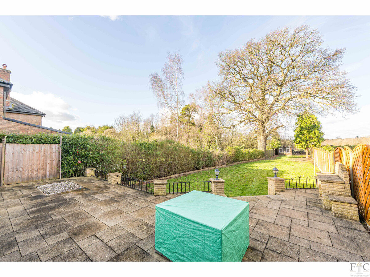 Detached House for sale with 4 bedrooms, The Fairway, Leicester Fine