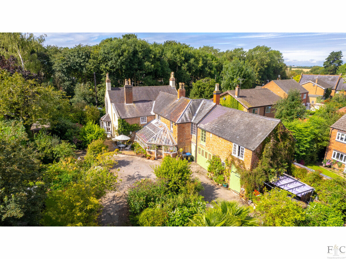 Detached House for sale with 6 bedrooms, Main Road, Claybrooke Magna