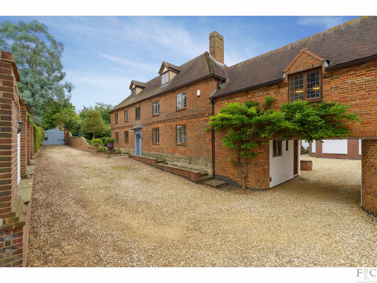 Detached House for sale with 7 bedrooms, Bell Street, Claybrooke Magna