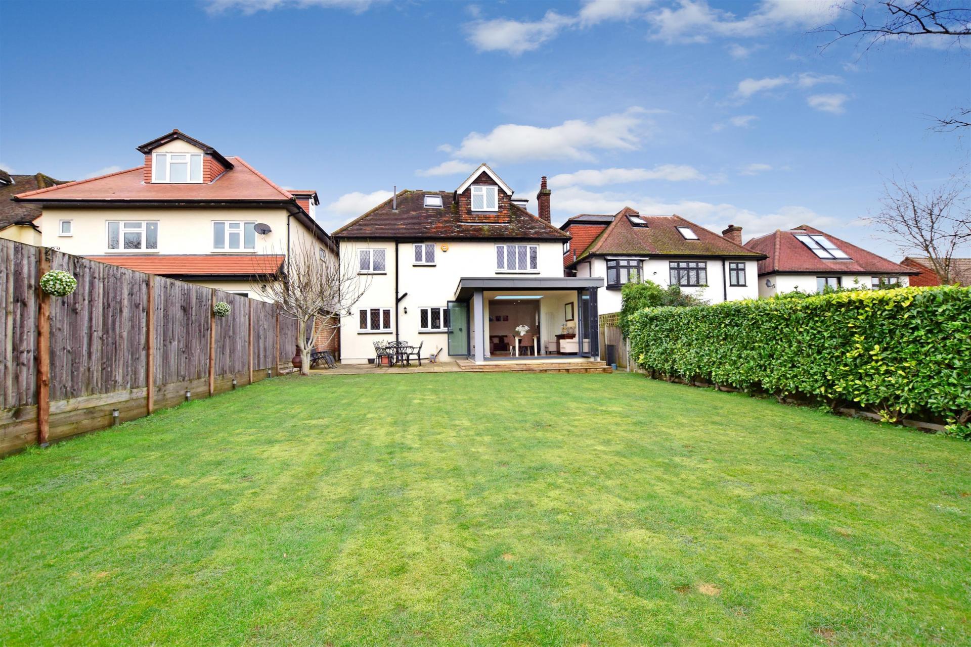 5 bedroom Detached House for sale in Woodford Green