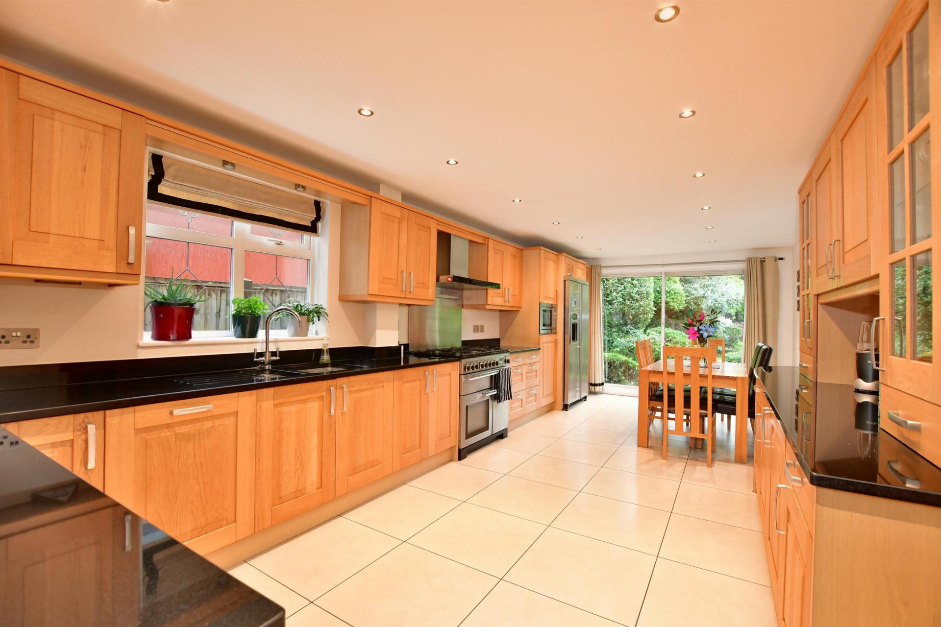 Detached House for sale with 6 bedrooms, Lee Grove, Chigwell Fine