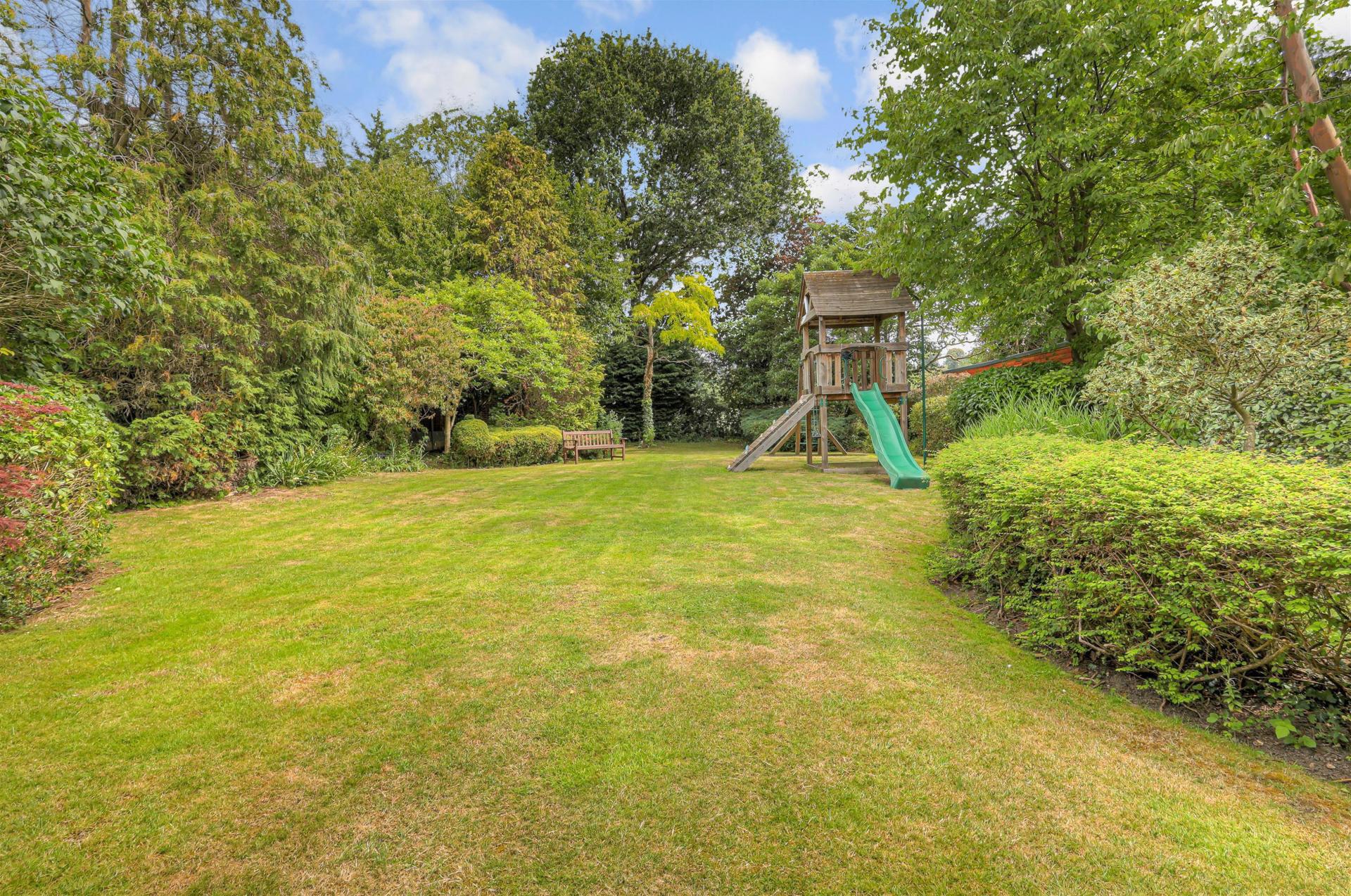 Detached House for sale with 6 bedrooms, Lee Grove, Chigwell Fine