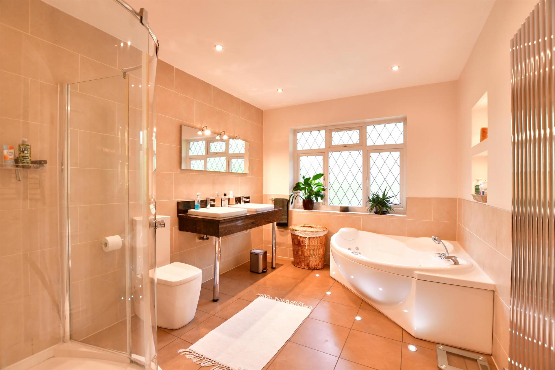 Detached House for sale with 6 bedrooms, Lee Grove, Chigwell Fine