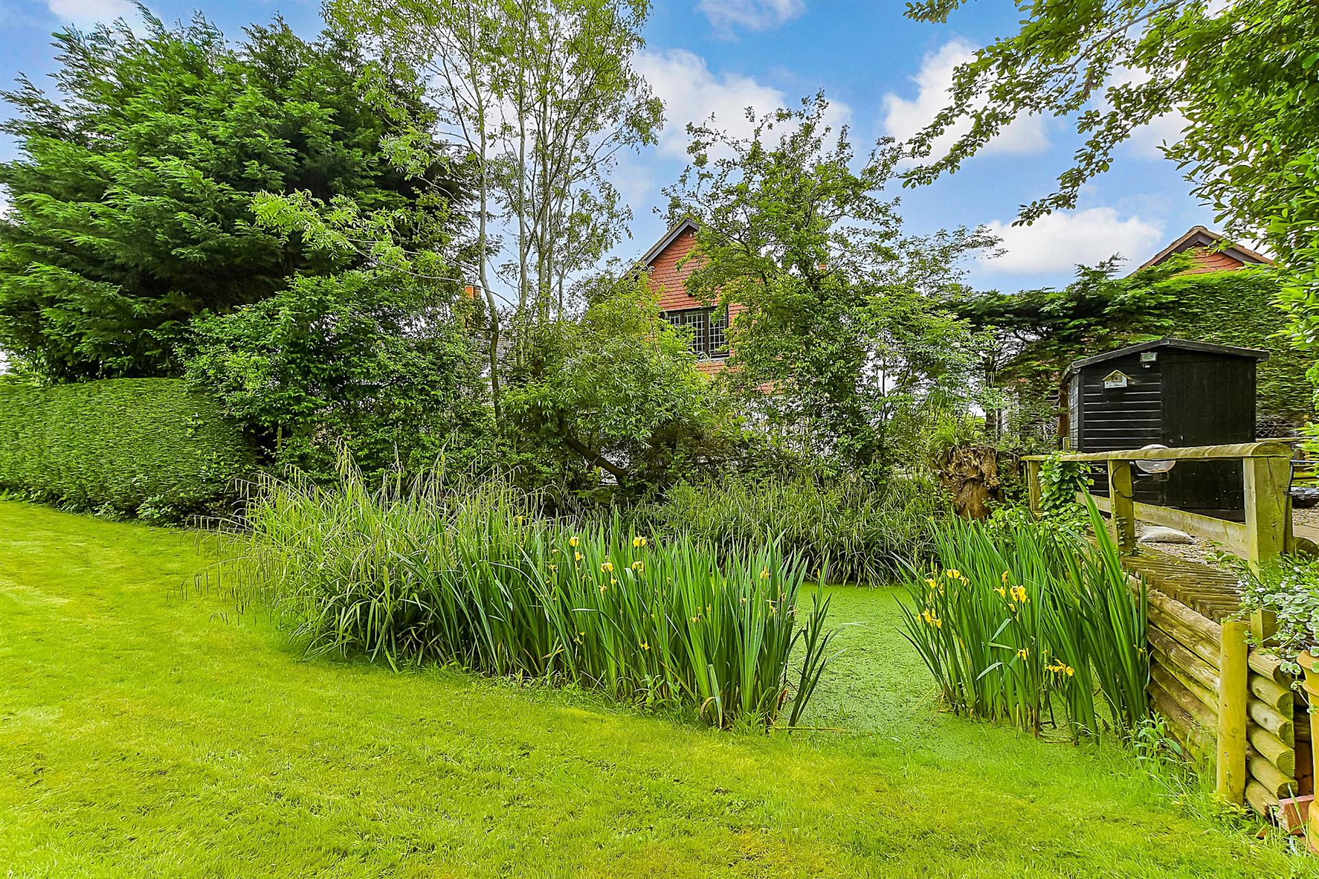Detached Bungalow for sale with 4 bedrooms, Epping Long Green, Epping