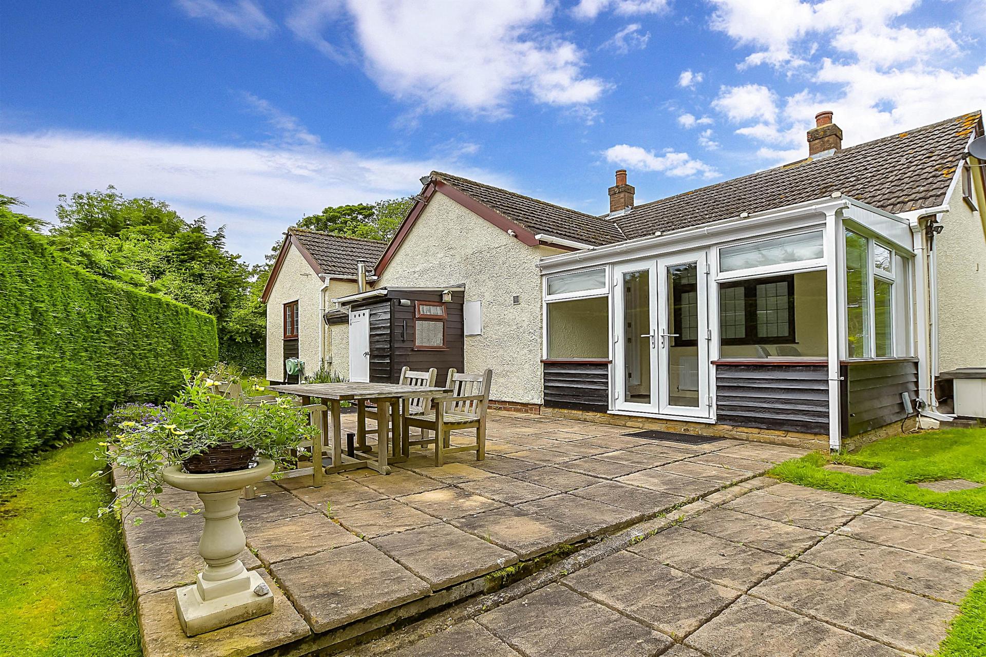 Detached Bungalow for sale with 4 bedrooms, Epping Long Green, Epping