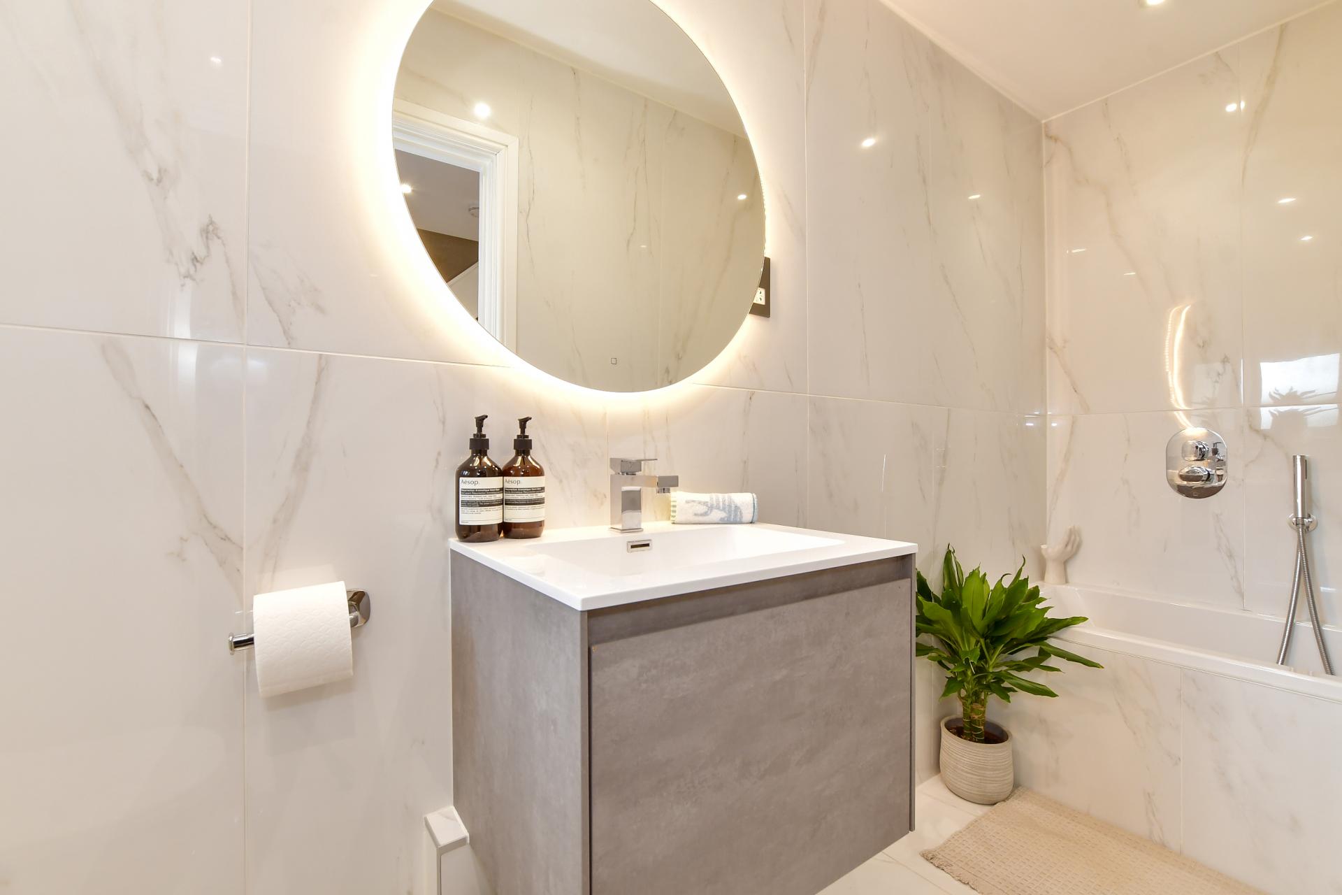 SemiDetached House for sale with 3 bedrooms, Station Road, Chigwell Fine & Country