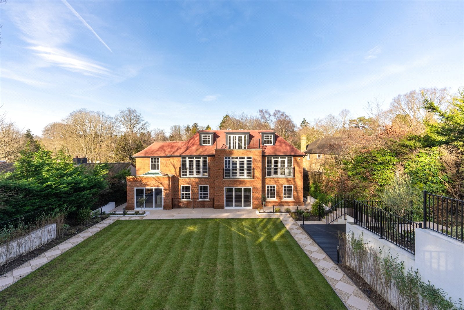 Detached House for sale with 7 bedrooms, Valley Way, Gerrards Cross Fine & Country