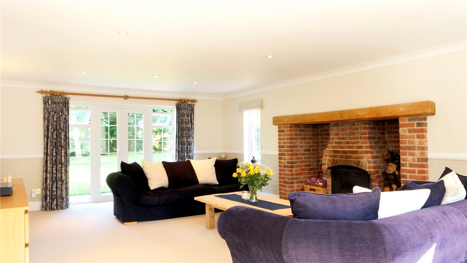 Detached House for sale with 6 bedrooms, Barley Fields, Baydon Fine