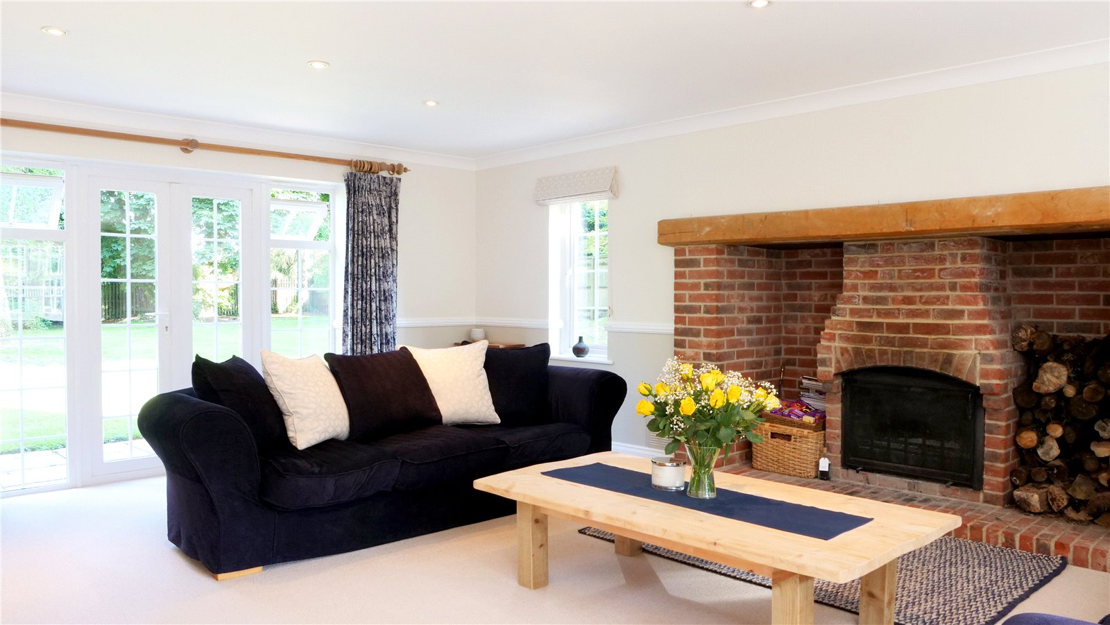 Detached House for sale with 6 bedrooms, Barley Fields, Baydon Fine