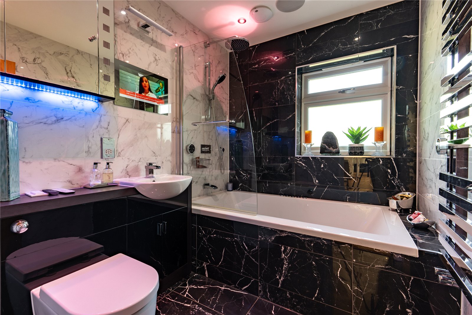 Detached House for sale with 4 bedrooms, Chertsey Lane, Staines Fine