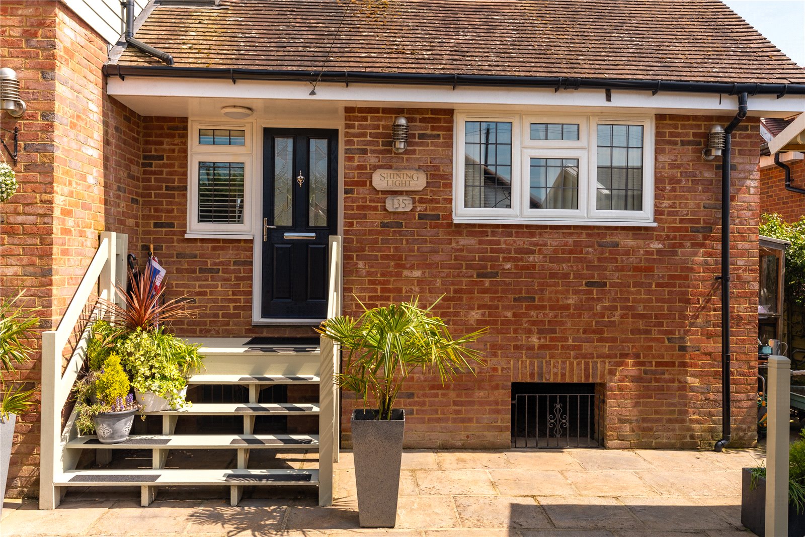 Detached House for sale with 4 bedrooms, Chertsey Lane, Staines Fine