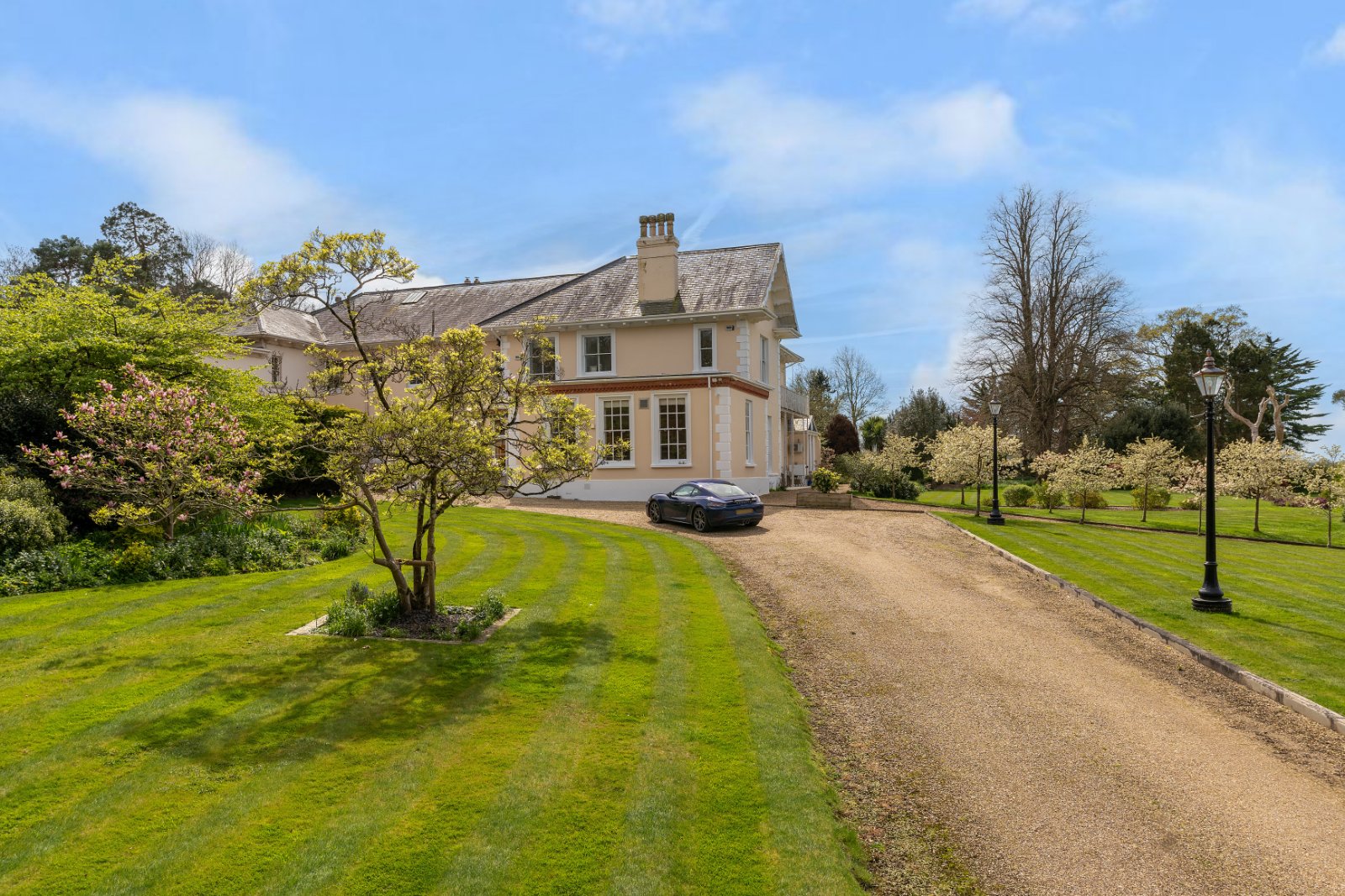 Link Detached House for sale with 4 bedrooms, Woodbury Lane, Axminster