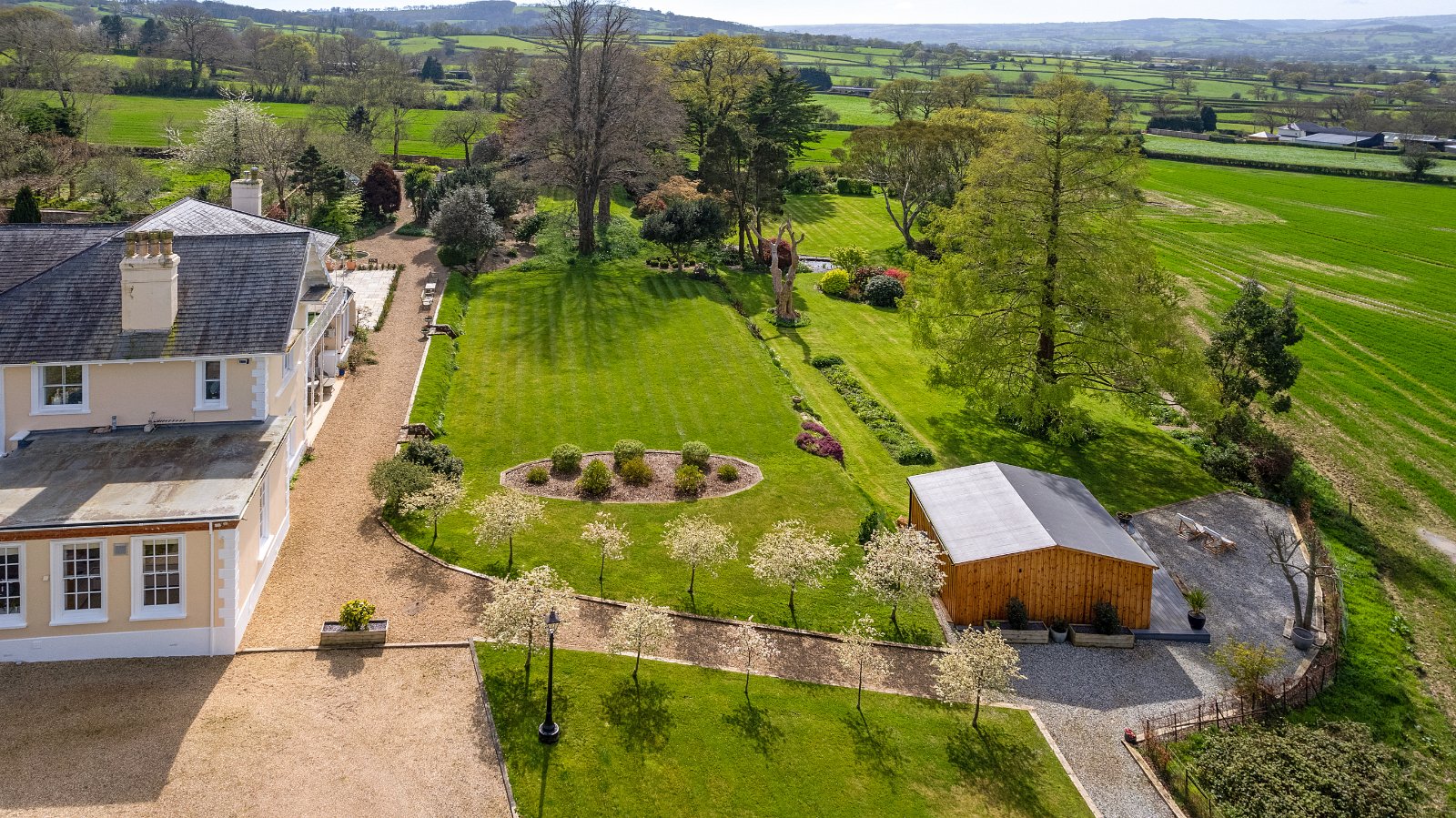Link Detached House for sale with 4 bedrooms, Woodbury Lane, Axminster