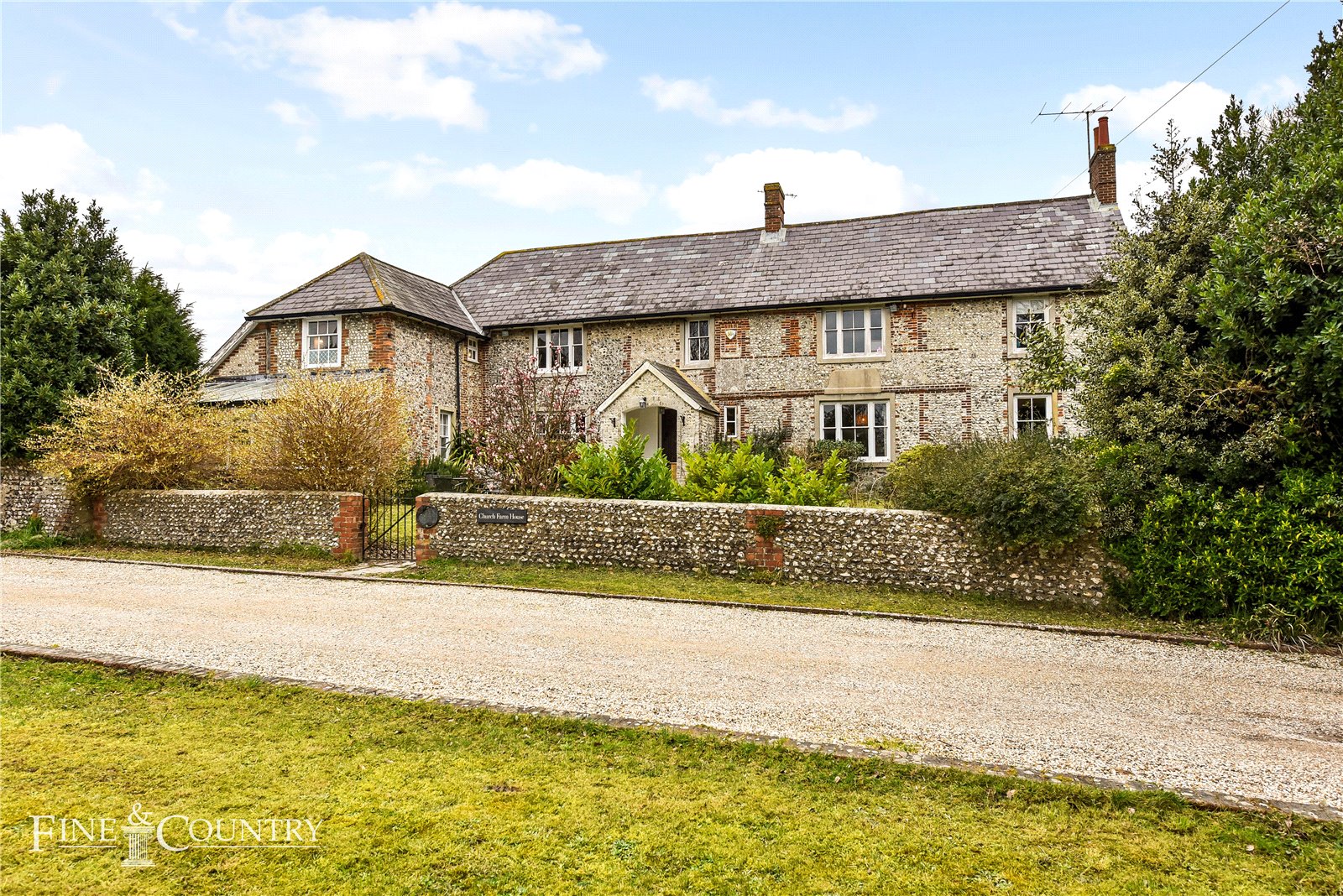 Detached House for sale with 6 bedrooms, Church Lane, Sompting Fine