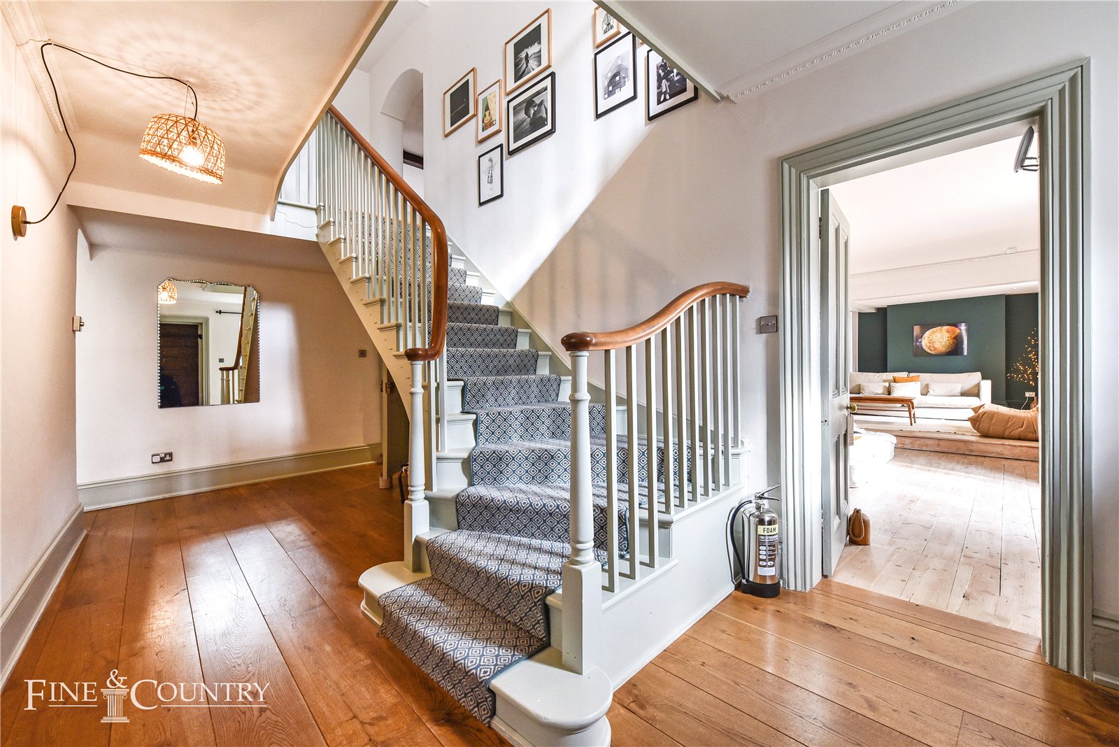 Detached House for sale with 6 bedrooms, Church Lane, Sompting Fine