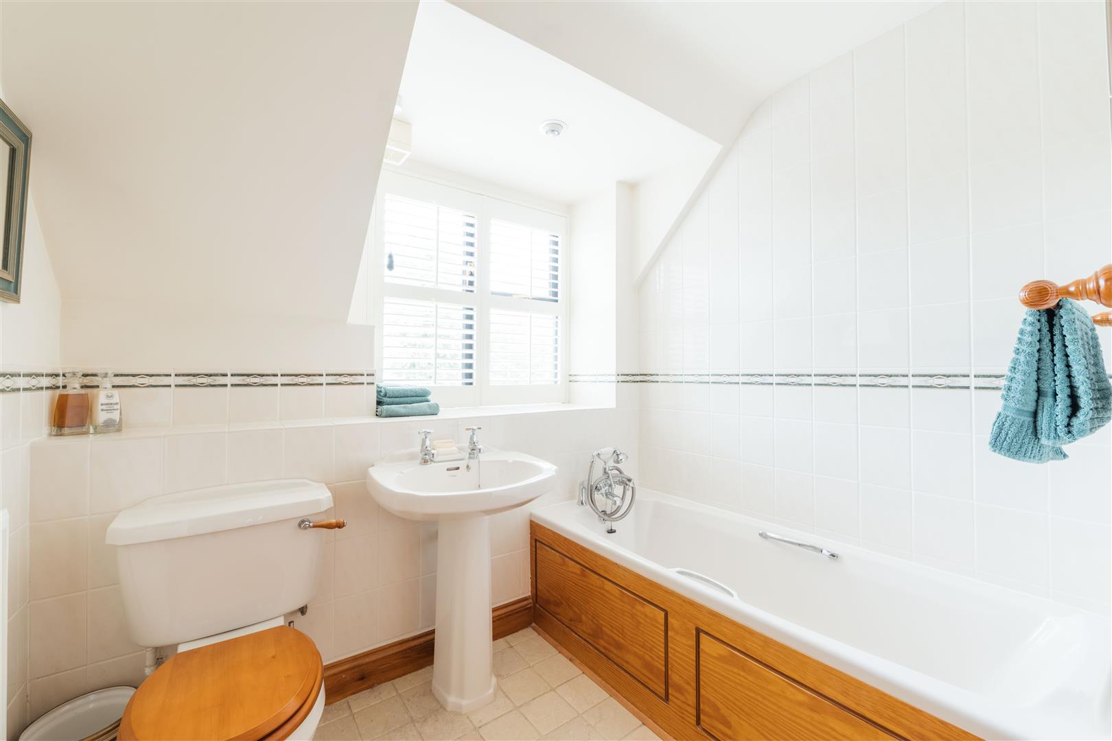 Detached House for sale with 5 bedrooms, Church End, Milton Bryan