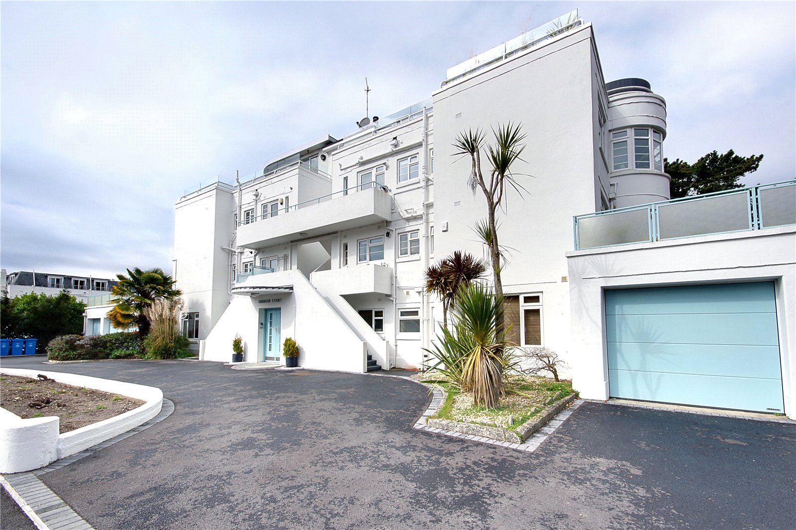 Apartment for sale with 3 bedrooms, Chaddesley Glen, Canford Cliffs