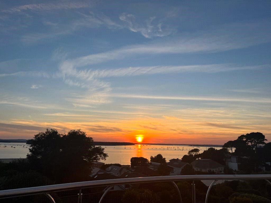 Penthouse for sale with 3 bedrooms, Chaddesley Glen, Canford Cliffs