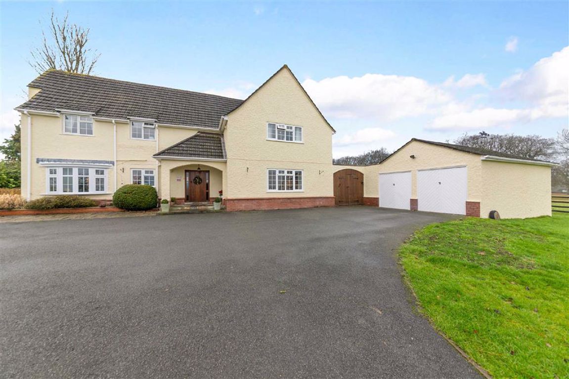 7 bedroom Detached House for sale in Llanwern