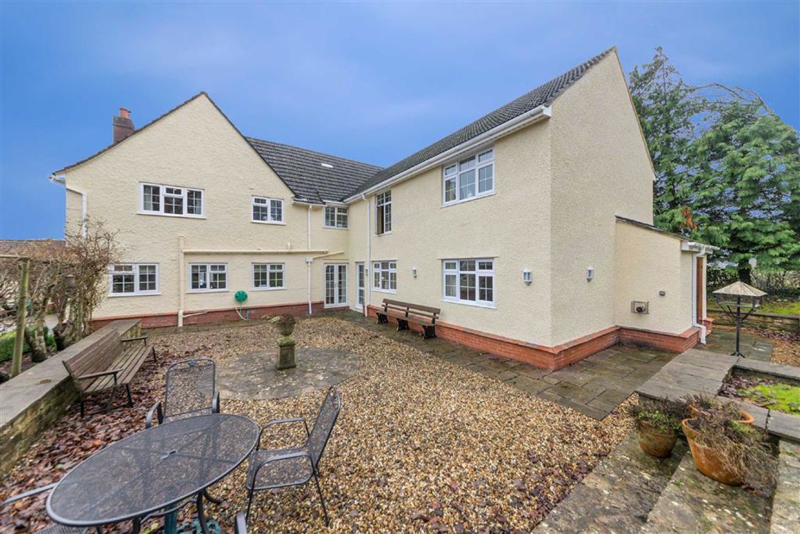 7 bedroom Detached House for sale in Llanwern