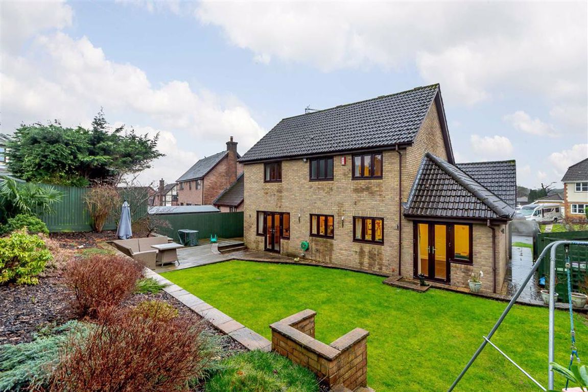 4 bedroom Detached House for sale in Ponthir, Newport