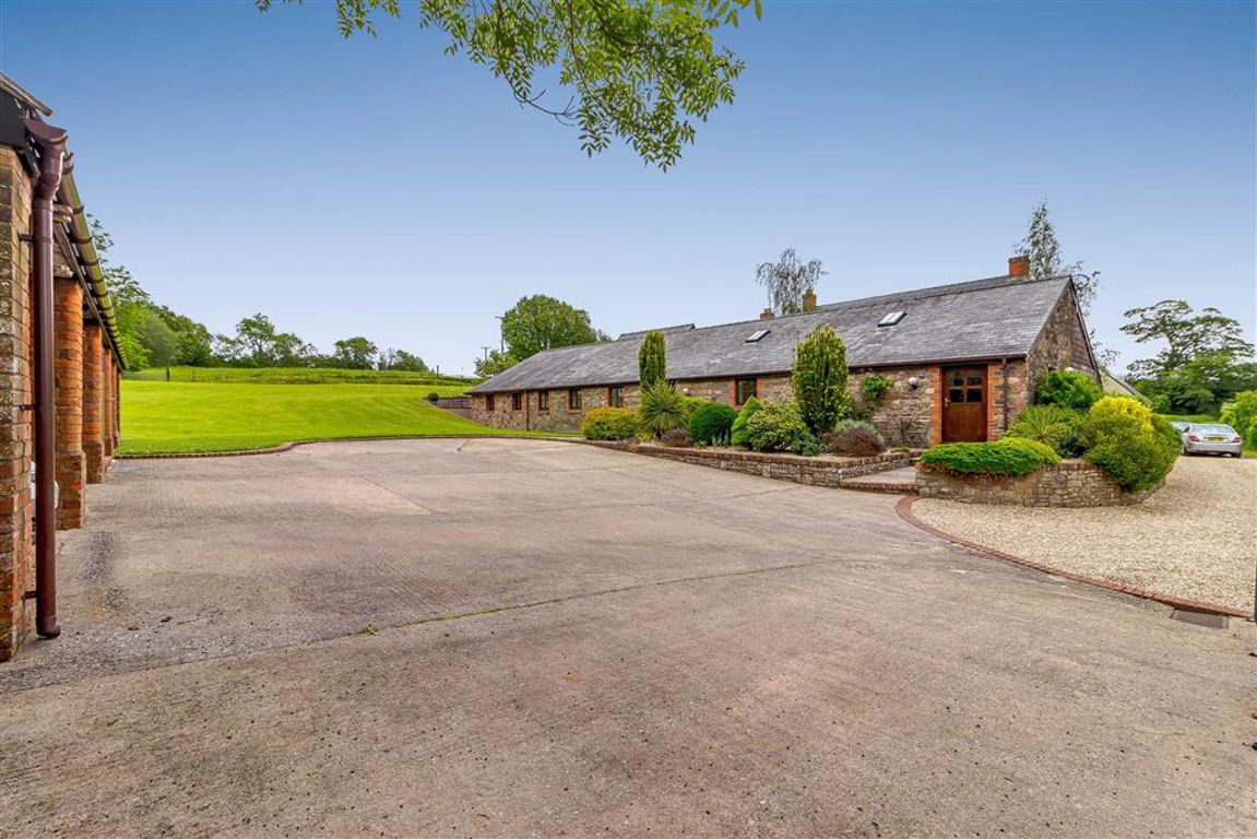 4 bedroom Detached House for sale in Caerleon