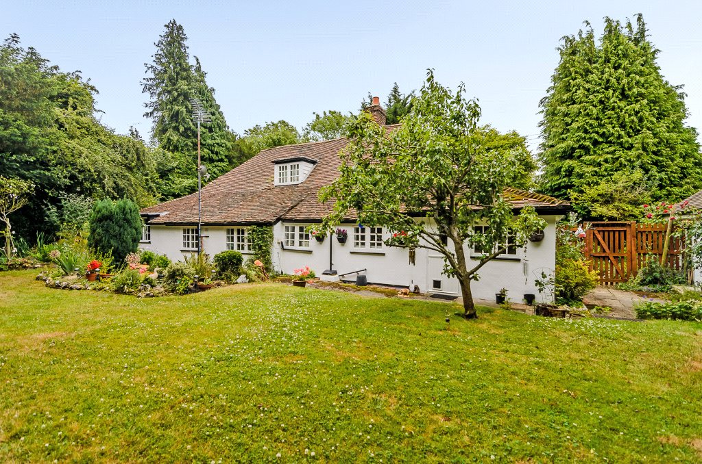 Detached House for sale with 3 bedrooms, Church Road, Hartley Fine