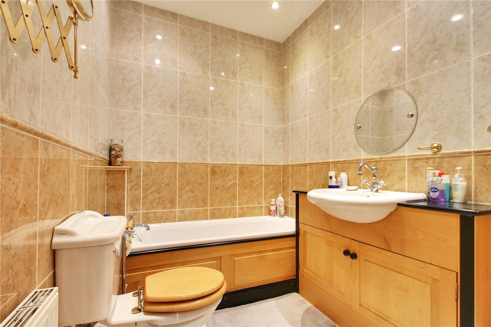 Flat for sale with 2 bedrooms, Shoreham Road, Otford Fine & Country