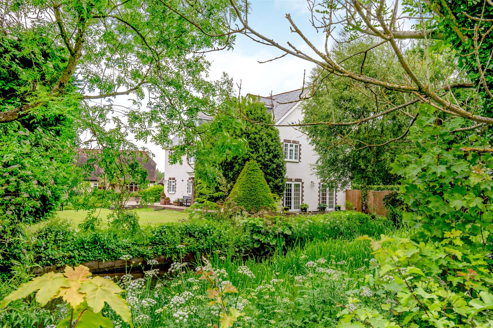 Detached House for sale with 5 bedrooms, Devon Road, South Darenth