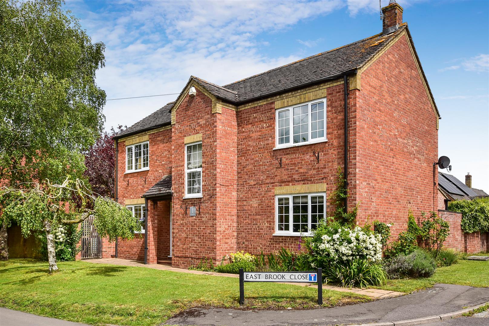 4 bedroom Detached House for sale in Piddington