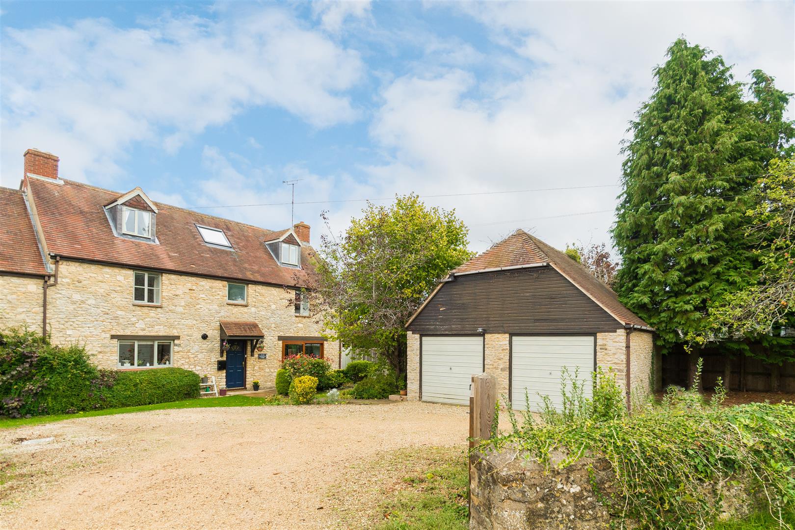 5 bedroom Country House for sale in Lower Heyford