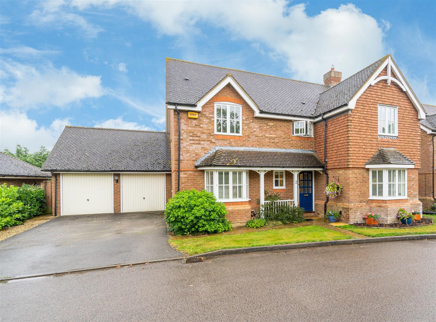 5 bedroom Detached House for sale in Grendon Underwood