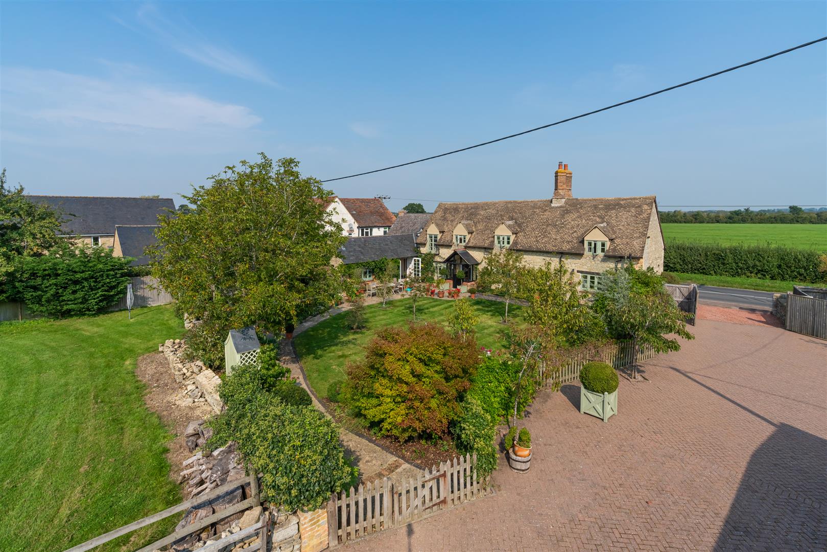 House for sale with 4 bedrooms, Ploughley Road, Lower Arncott Fine