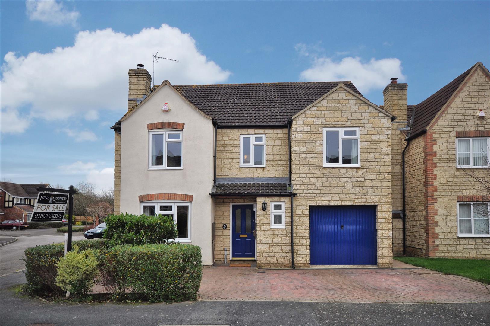 4 bedroom Detached House for sale in Bicester