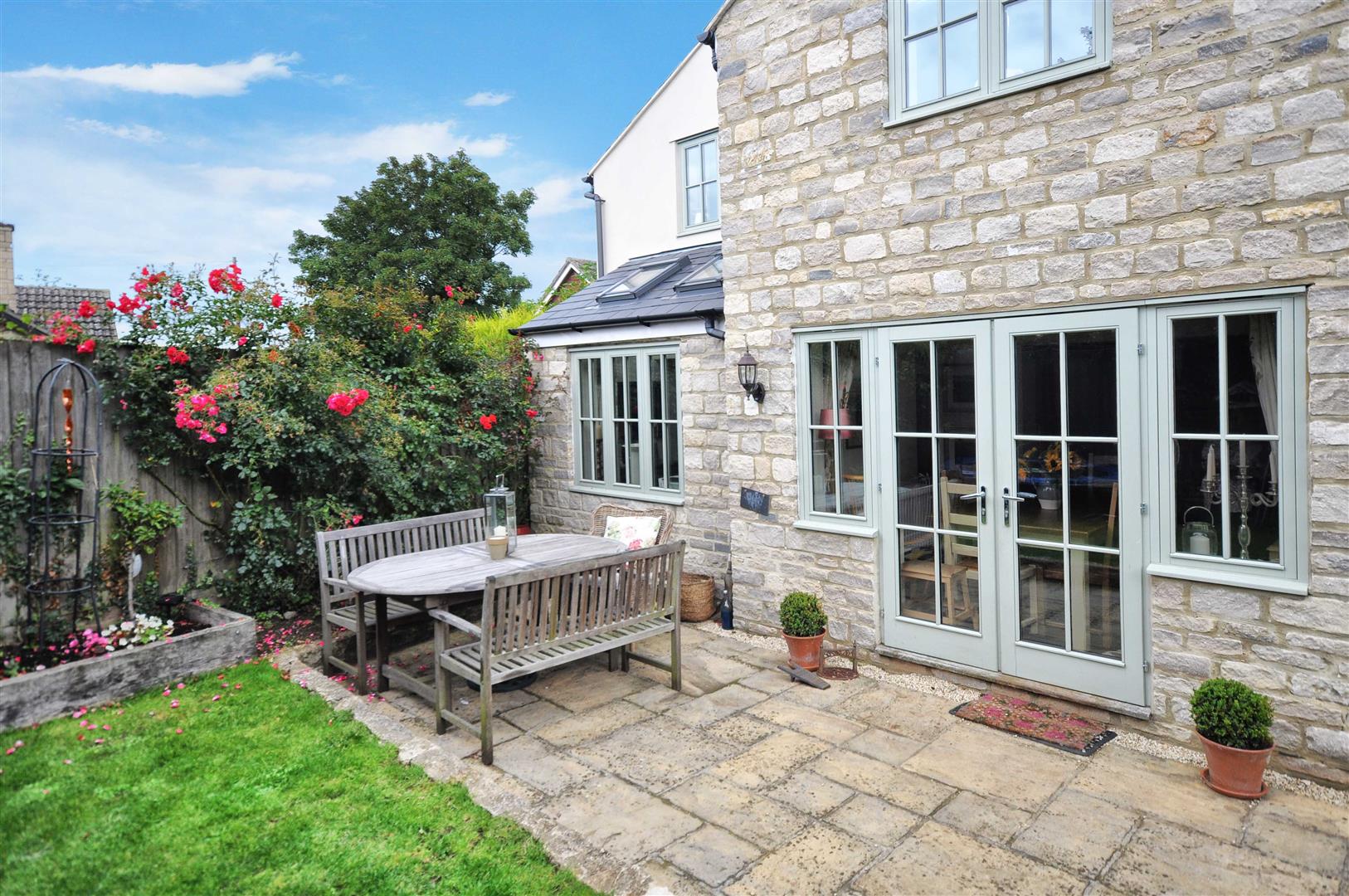 4 bedroom Detached House for sale in Brackley