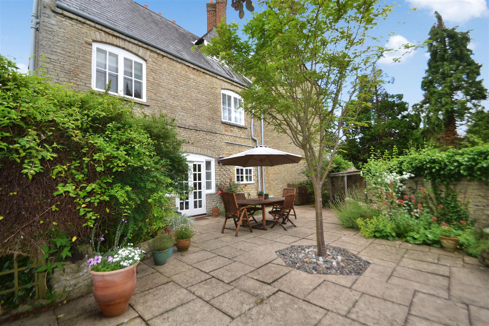 2 bedroom Apartment for sale in Bicester