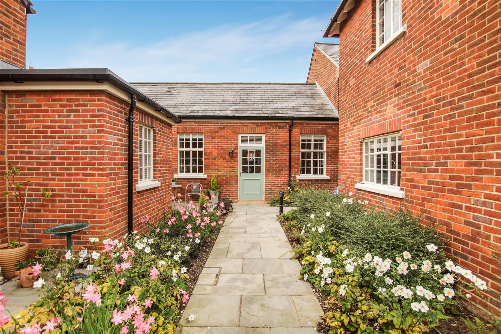 2 bedroom House for sale in Bicester 2 bedroom House for sale in Bicester