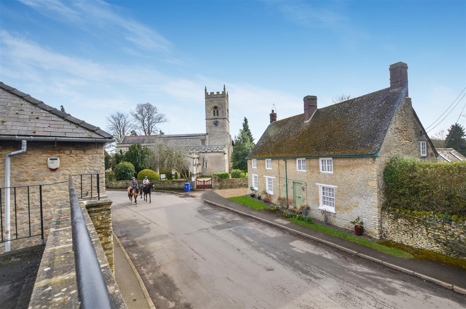 4 bedroom Country House for sale in Stratton Audley