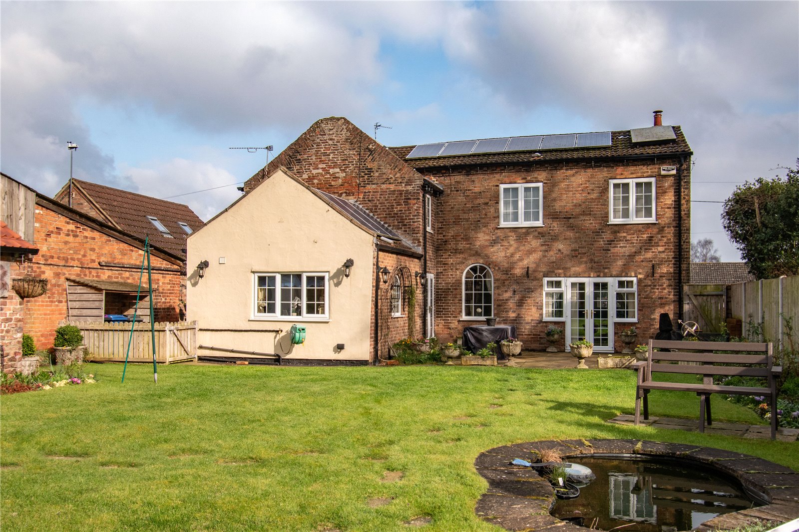 Detached House for sale with 5 bedrooms, Scotter Road, Laughton Fine