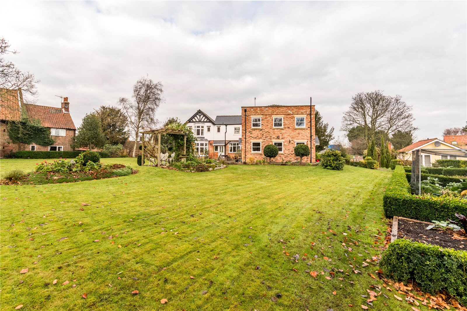 5 bedroom Detached House for sale in United Kingdom