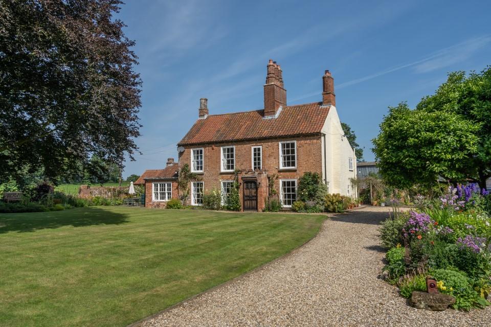 5 bedroom Detached House for sale in Norwich